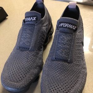 Women’s vapor max in size 5.5